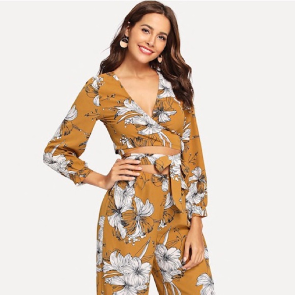 Floral print knot front Top with pants